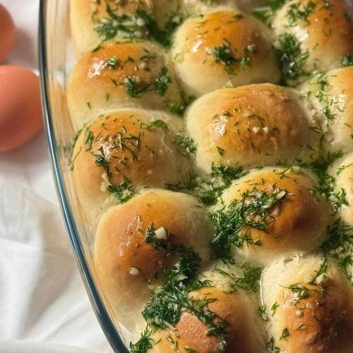Garlic Herb Dinner Rolls