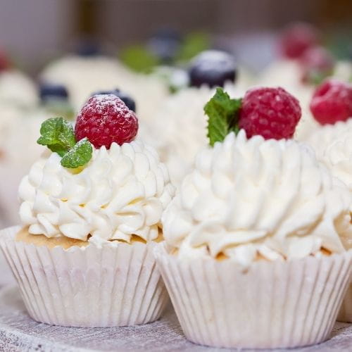 White Chocolate Raspberry Cupcakes